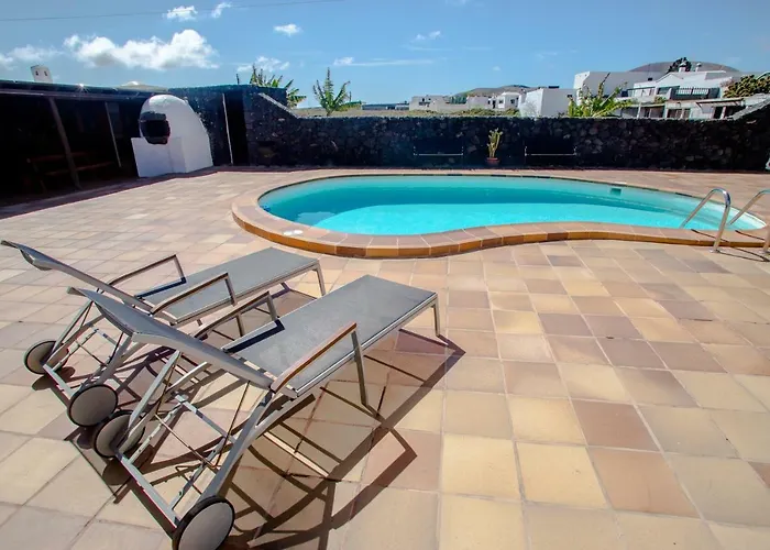 Casa Veroles Lanzarote * Эль-Ислоте